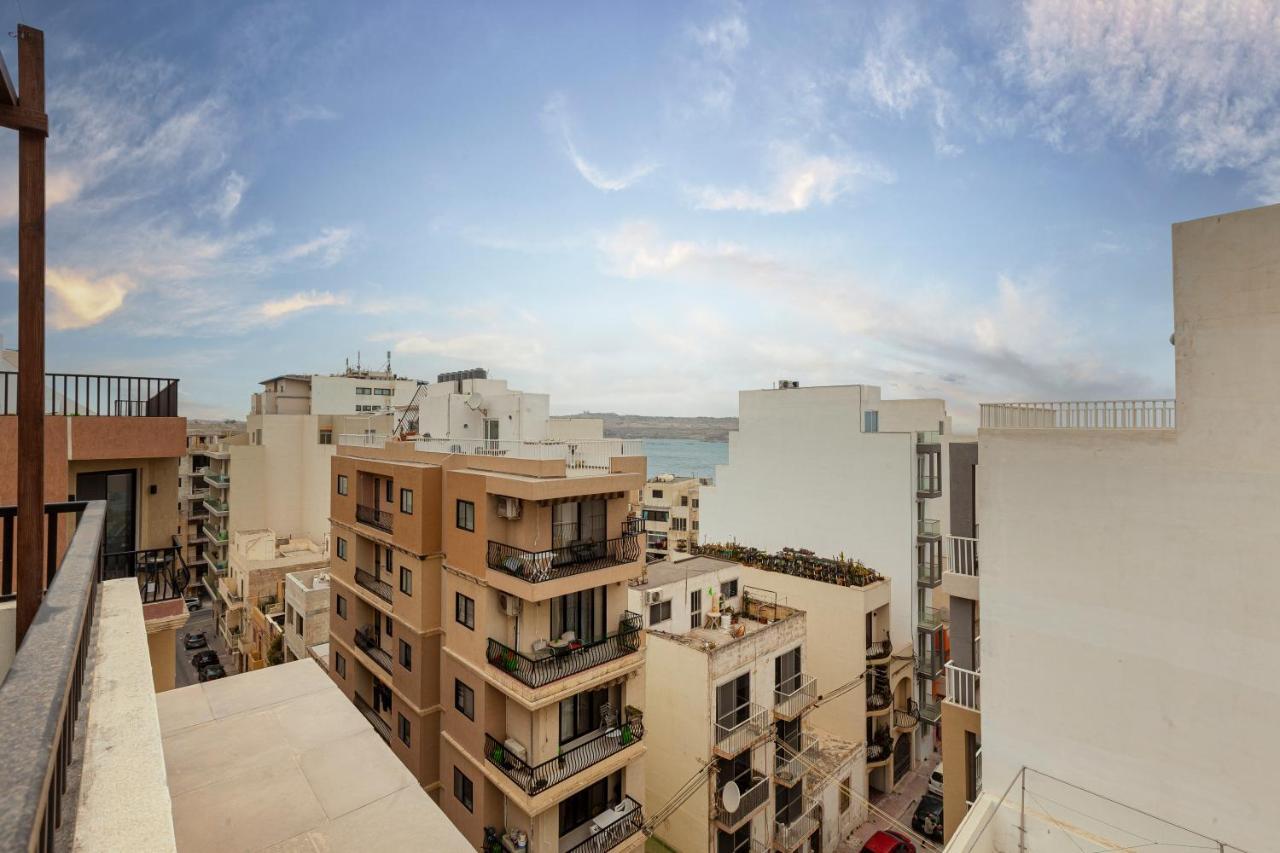 Апартаменты Perfect Seaview Penthouse Сент-Полс-Бей Экстерьер фото